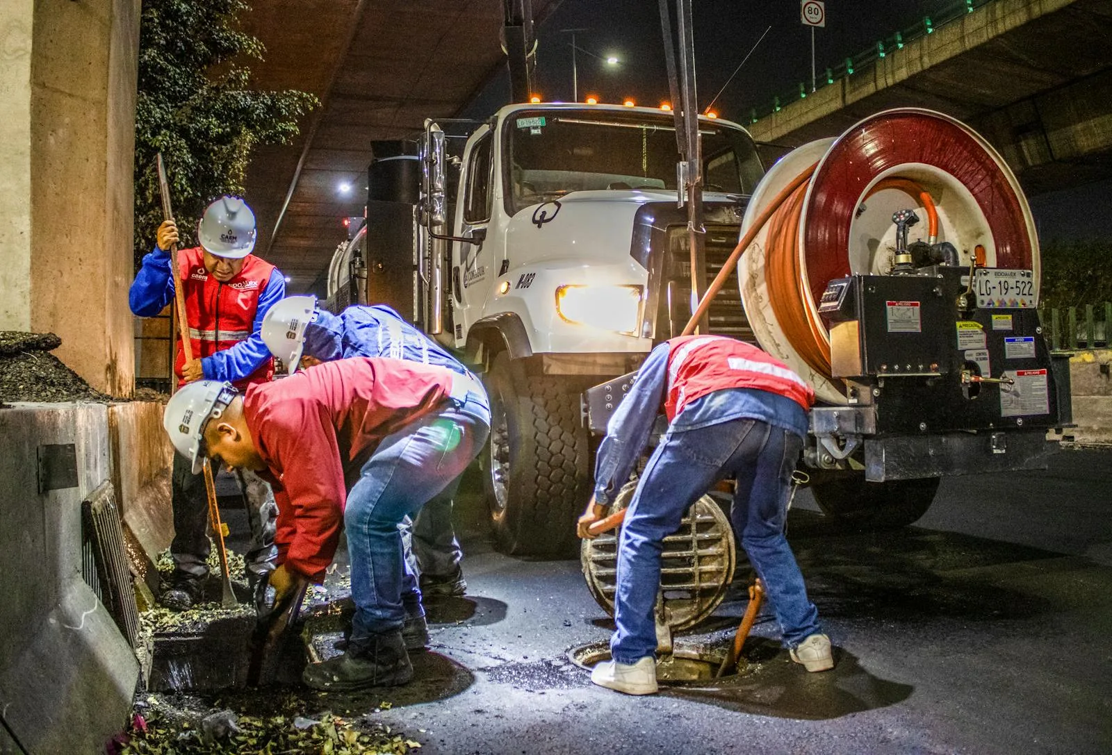 Pražnjenje septičkih jama — hermetička vozila, brz servis